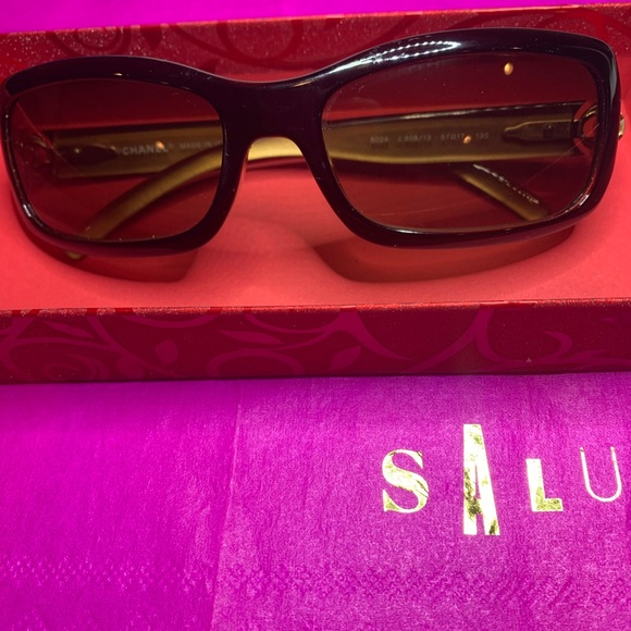 Sunglasses Gucci - Picture 1 of 8